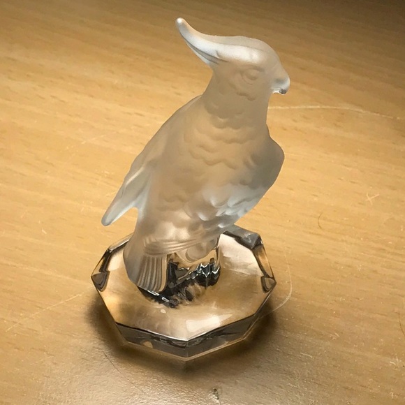 Nachtmann Crystal Creatures- Cockatoo paperweight - Picture 2 of 16